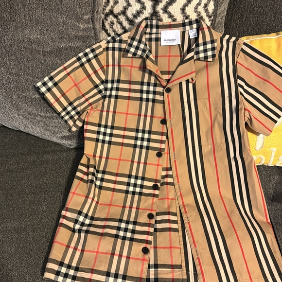Authentic boys Burberry print polo - Picture 2 of 4